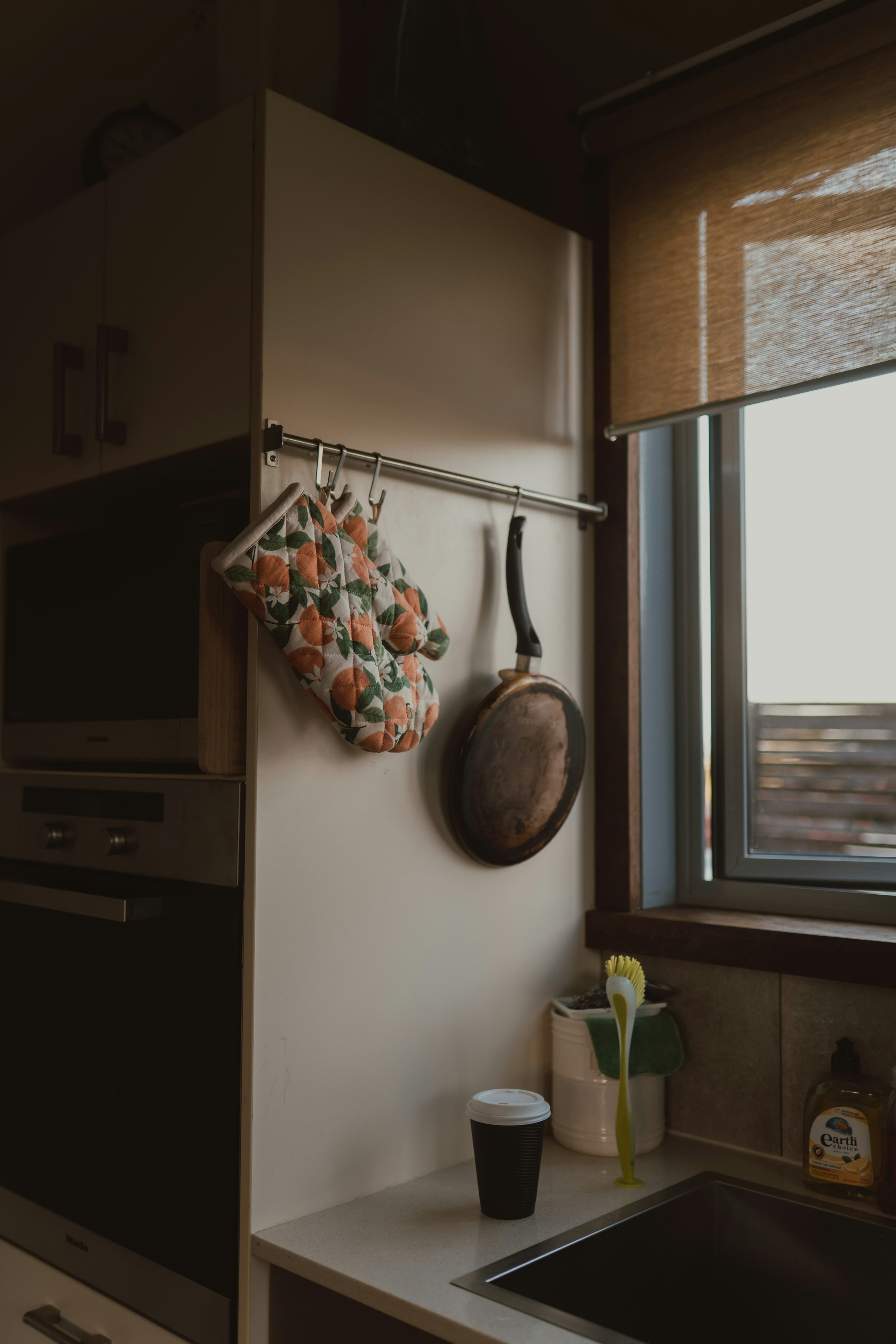 Oven Mitts from Active Crafts — Kitchen Linen